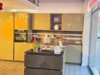 Cucina Lounge vetro ad angolo Veneta cucine con un ribasso imperdibile