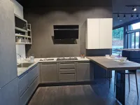 Cucina con penisola in laminato opaco a prezzo scontato del 54%.