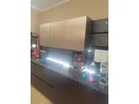 Cucina con isola in laccata opaco altri colori Lungomare  a prezzo ribassato