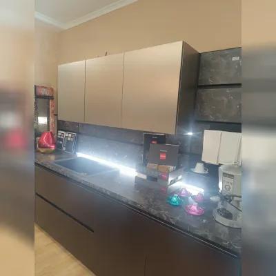 Cucina Lungomare  design altri colori Colombini casa con isola scontata 60%