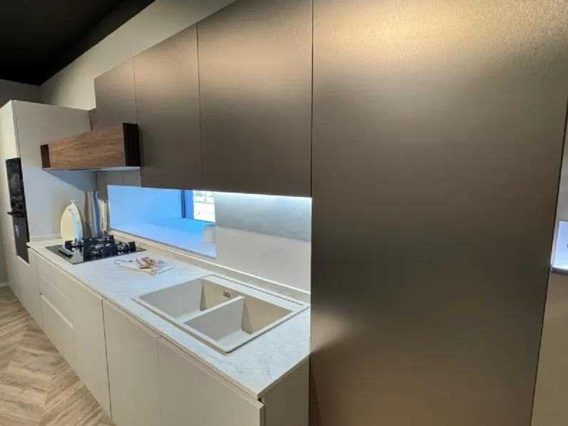 Cucina magnolia moderna lineare Stosa Young a soli 8500 Euro