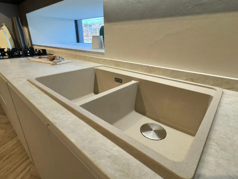 Cucina magnolia moderna lineare Stosa Young a soli 8500 Euro