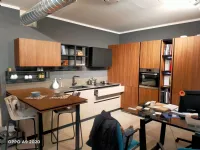 Cucina Miton design ad angolo bianca in laminato materico Menta noce americano