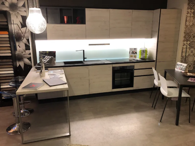 Cucina Mobilegno cucine design lineare rovere chiaro in laminato materico Mia