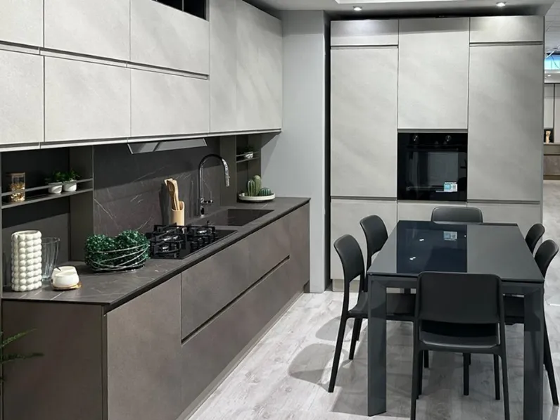 Cucina lineare in laminato materico a prezzo ribassato 57%