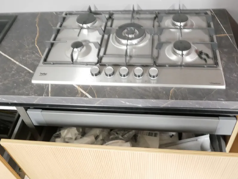 Cucina Pop moderna grigia Mobilturi lineare scontata 60%