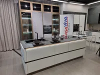 Cucina bianca moderna lineare Stratos Mobilturi in offerta