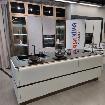 Cucina bianca moderna lineare Stratos Mobilturi in offerta