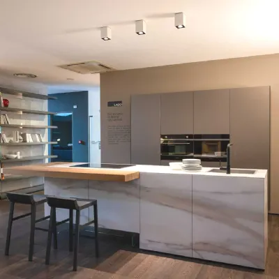 Cucina altri colori moderna con isola 36e8 Lago a soli 24600