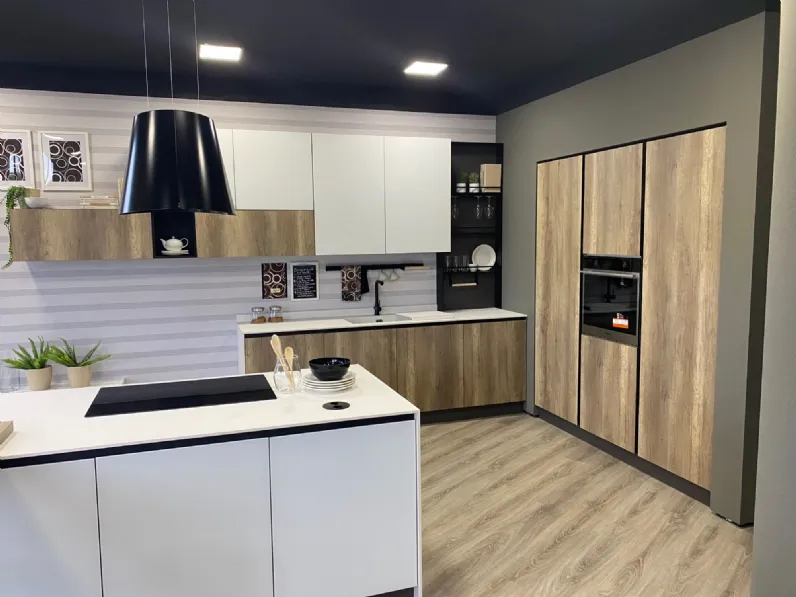 Cucina design con isola Anta hpl e vetro Artigianale a prezzo scontato