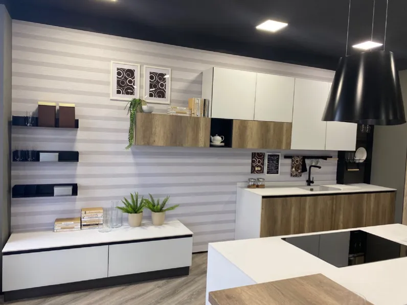 Cucina design con isola Anta hpl e vetro Artigianale a prezzo scontato