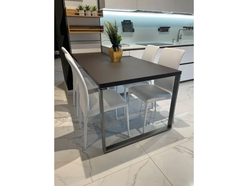 Cucina moderna con penisola Asia/kalì Arredo3 a prezzo scontato
