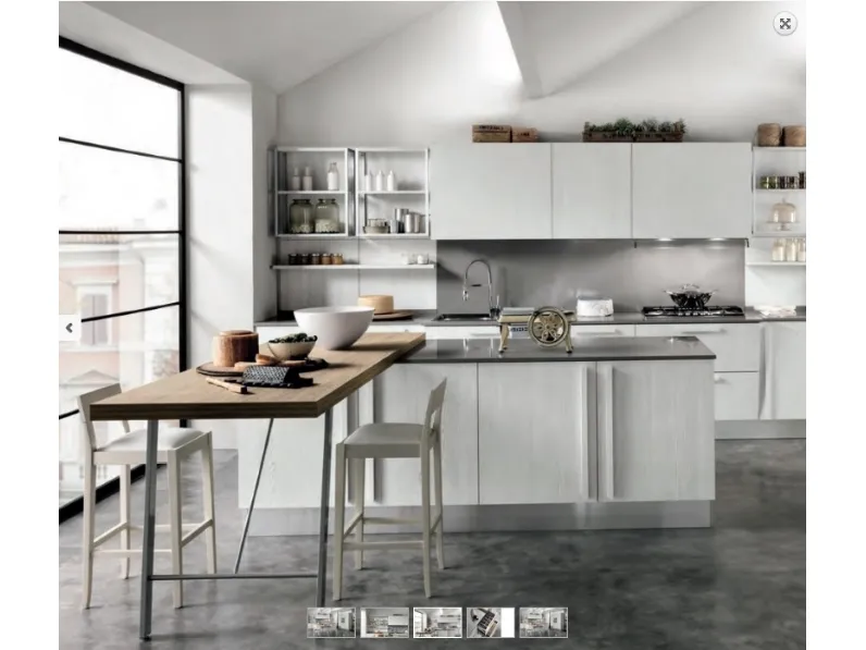 Cucina modello Cucina bianca  moderna con isola e piano pensola  shabby chic in offerta  Nuovi mondi cucine PREZZO SCONTATO