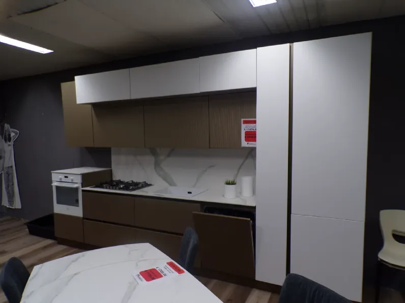 Cucina a PREZZI OUTLET in laminato materico Mobilturi -71%