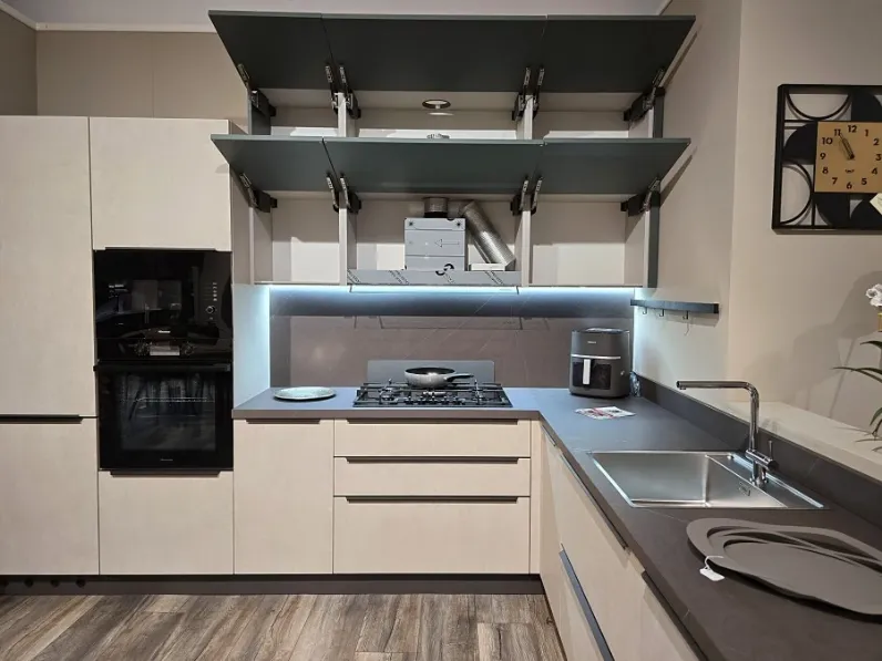 Cucina a prezzo ribassato con penisola design Easy q01 Ar-due