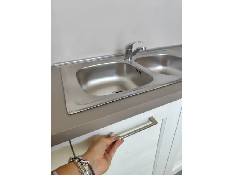 Cucina bianca inglese ad angolo Arrex Fiorella taiga a soli 4100 Euro