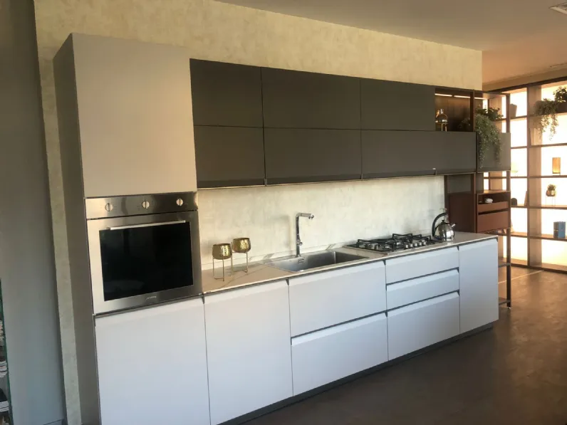 Cucina moderna lineare Formalia Scavolini a prezzo ribassato
