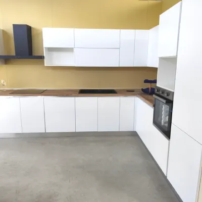 Cucina bianca moderna ad angolo Ar-due Girasole laccata a soli 3600 Euro