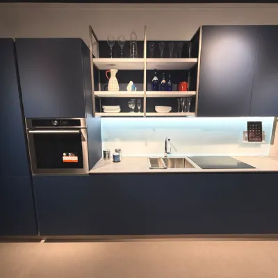 Cucina Kali'  moderna blu Arredo3 lineare scontata 53%