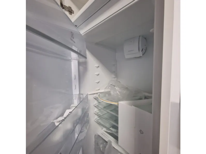 Cucina lineare in laminato opaco a prezzo scontato 35%