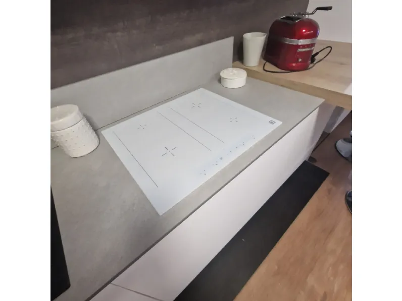Cucina lineare in laminato opaco a prezzo scontato 35%