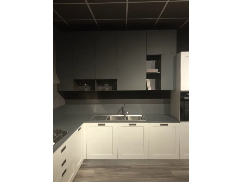 Cucina design ad angolo Loft wood laccata Arrex-2 a prezzo ribassato