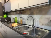 Cucina Alias moderna lineare grigia in laminato opaco Oltrarredo kitchens