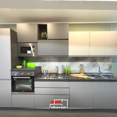 Cucina Alias moderna lineare grigia in laminato opaco Oltrarredo kitchens