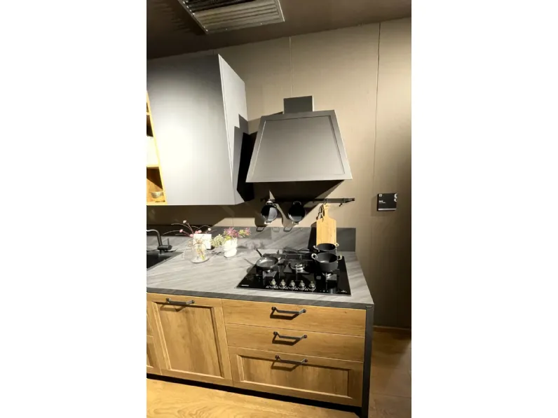 Cucina Scavolini industriale lineare rovere chiaro in laminato materico Sax