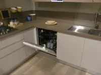 Cucina moderna ad angolo Lube cucine Linda a prezzo scontato