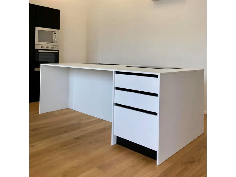 Cucina Fenix con isola Cucine store con uno sconto imperdibile
