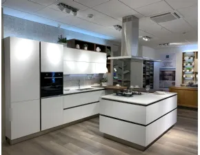 Cucina moderna ad isola Oyster Pro Veneta a 12200€. Bianca!