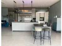 Cucina moderna ad isola Stosa Stosa composizione con cappa di design a prezzo ribassato