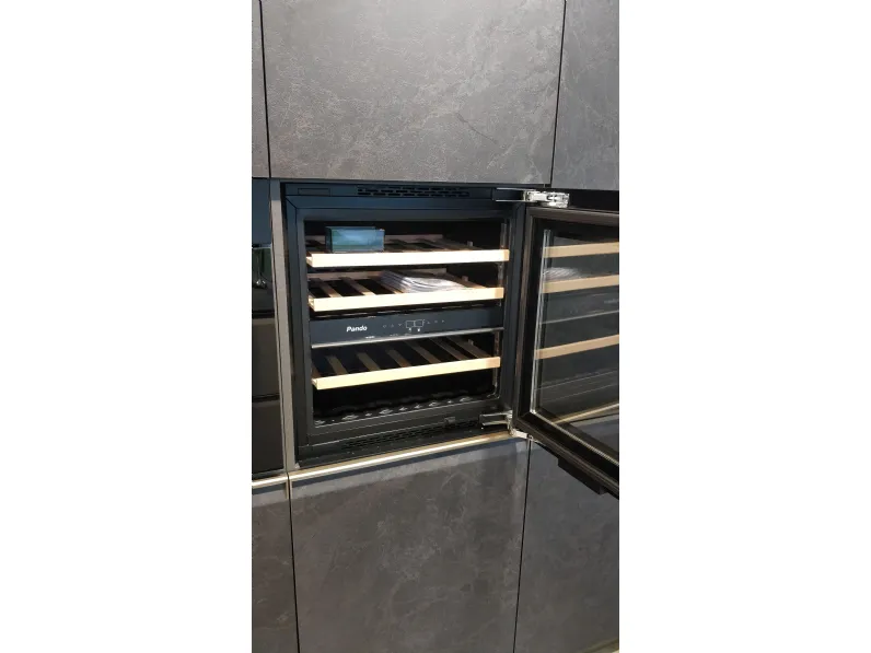 Scopri la cucina moderna Scavolini ad isola Formalia in laminato materico. Altri colori disponibili!