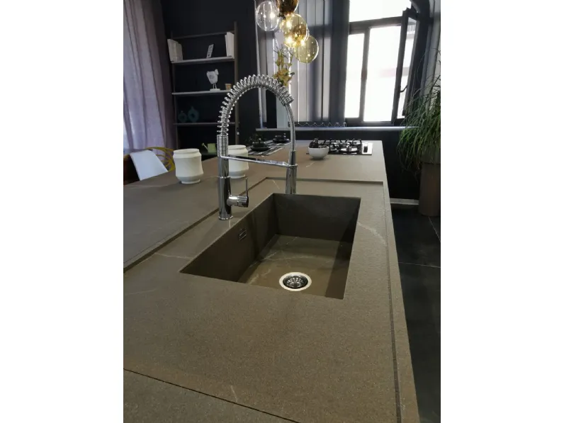 Cucina moderna ad isola Bluna Binova a prezzo scontato