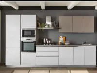 Cucina lineare in laminato lucido a prezzo ribassato 50%