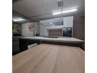 Cucina bianca moderna con isola Pet Essebi a soli 11250