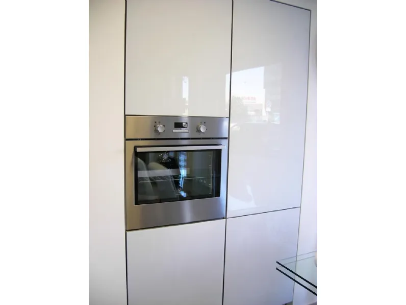 Cucina a prezzo ribassato lineare moderna Vetro Essebi