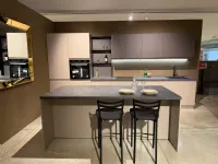 Cucina moderna con isola Kelly Mobilturi a prezzo ribassato