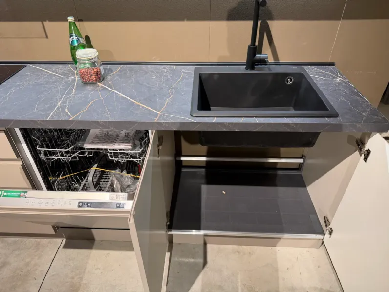 Cucina con isola moderna tortora Mobilturi Kelly a soli 6800 Euro
