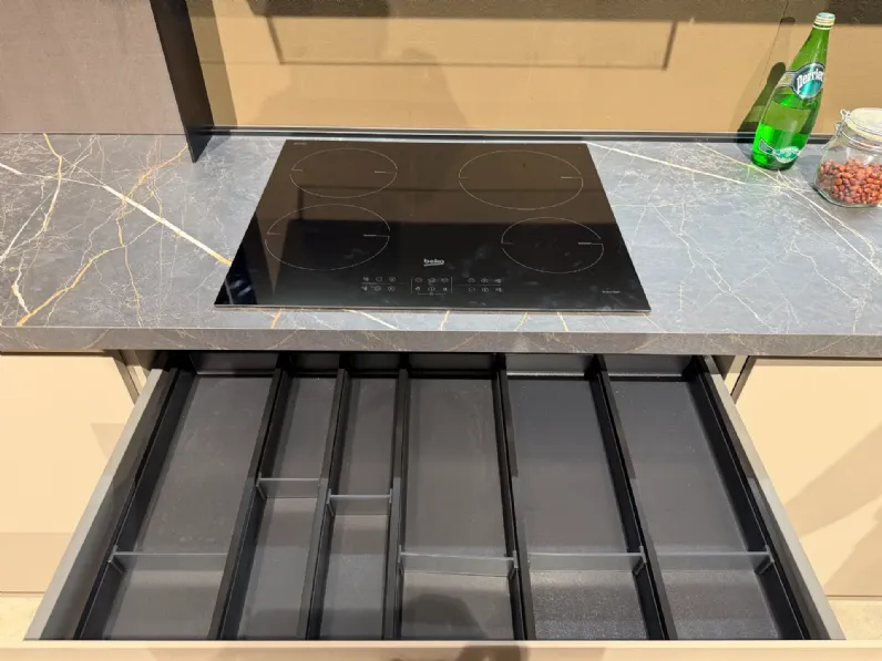 Cucina con isola moderna tortora Mobilturi Kelly a soli 6800 Euro