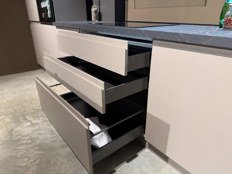 Cucina con isola moderna tortora Mobilturi Kelly a soli 6800 Euro