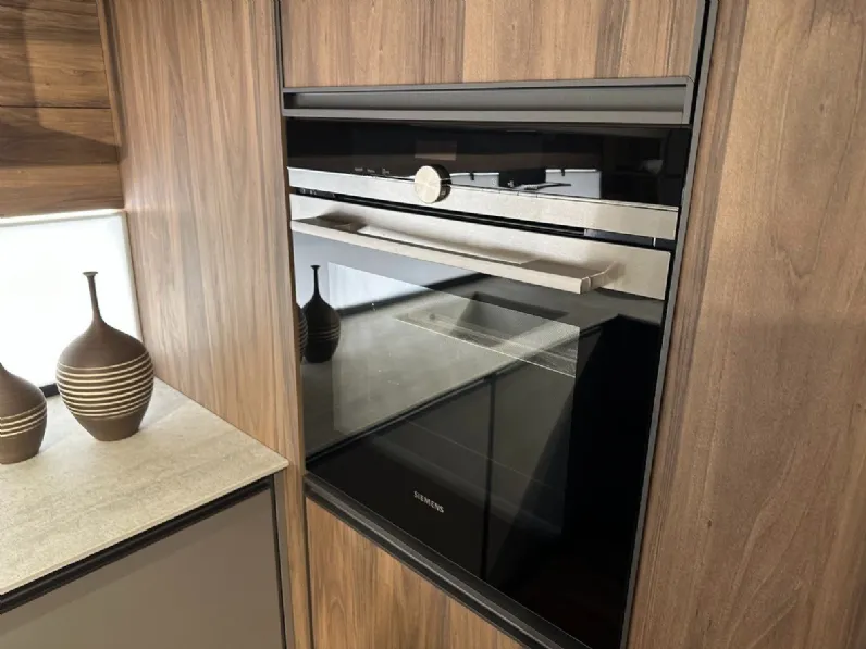 Cucina Kronos moderna noce Arredo3 con penisola scontata 65%