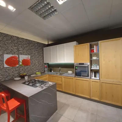 Cucina rovere chiaro moderna con penisola Atelier Astra scontata