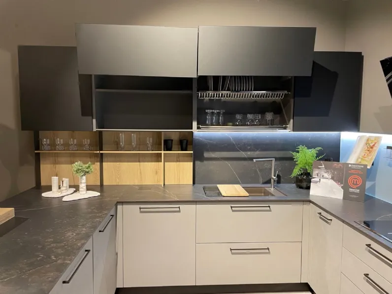 Cucina moderna con penisola Glass Arredo3 in altri colori, scontata!