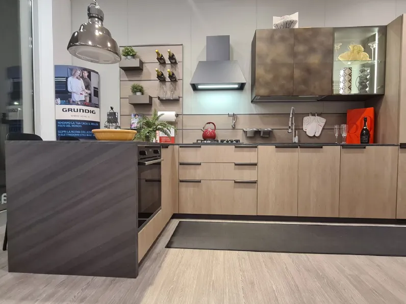 Cucina rovere chiaro moderna con penisola Scavolini Mia a soli 10900