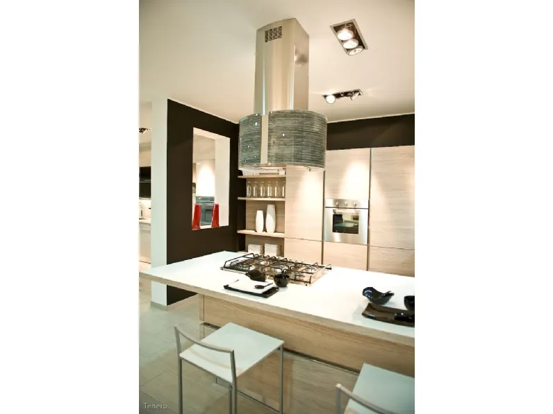 Cucina altri colori moderna con penisola Oyster  Veneta Cucine in offerta