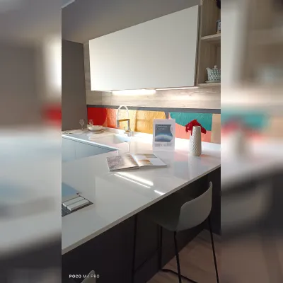 Cucina Prima cucine moderna con penisola grigio in laccato opaco Fly