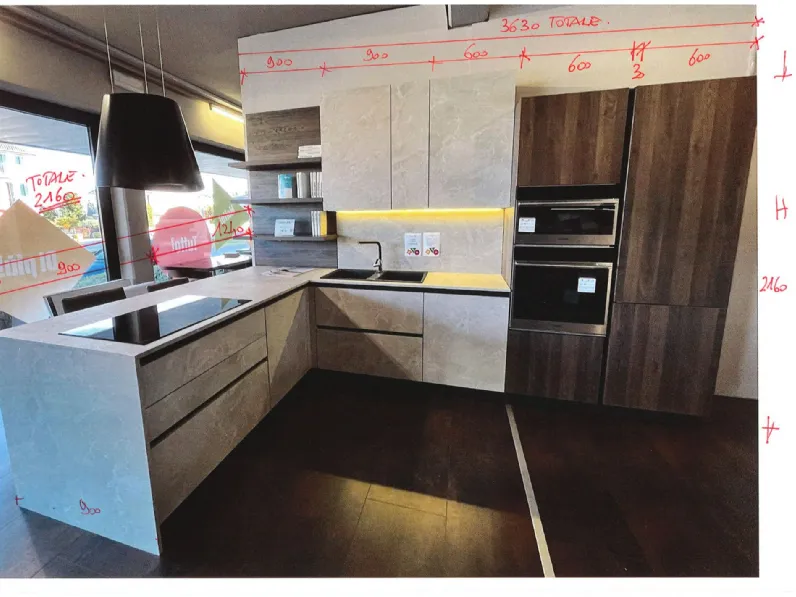 Vendi la cucina Domino di Primacucine a prezzo scontato! Moderna con penisola, non lasciartela sfuggire!