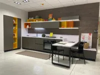 Cucina moderna grigio Scavolini con penisola Foodshelf inside scontata